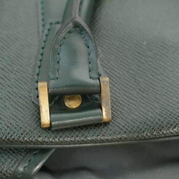 Louis Vuitton Taiga Bering Garment Case - Picture 8 of 12